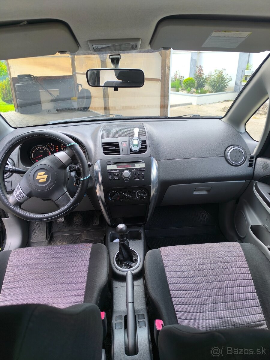 Suzuki SX4