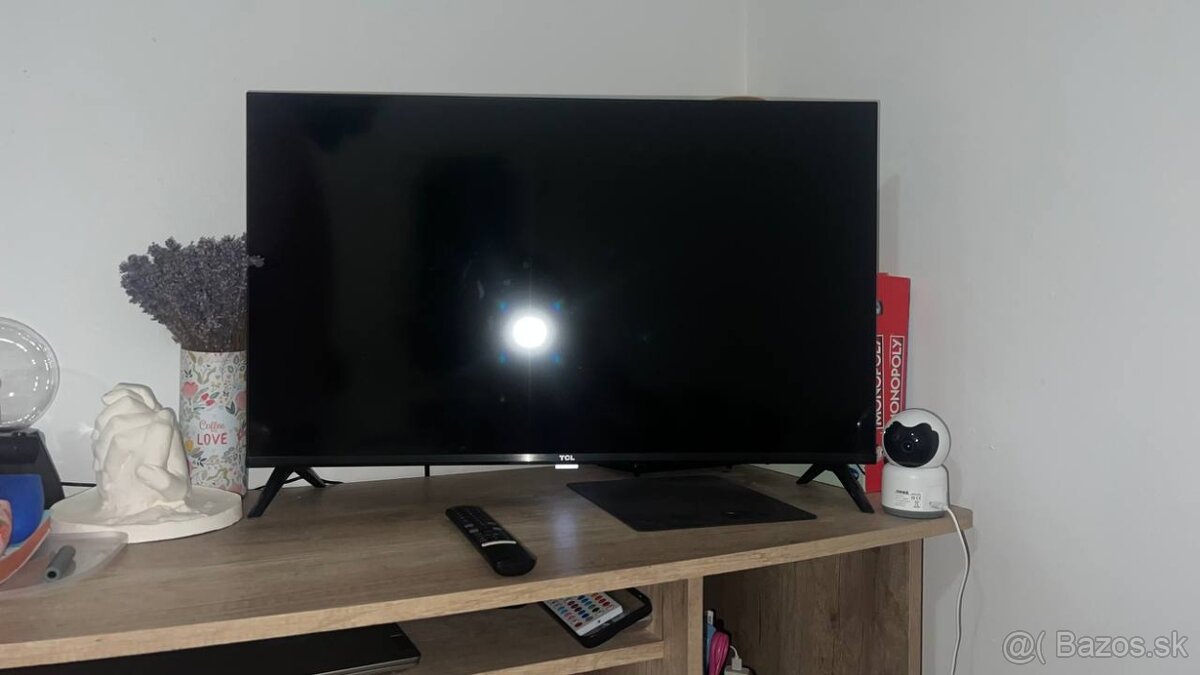 Predám TCL Android TV 32” – ešte rok v záruke + LED podsviet