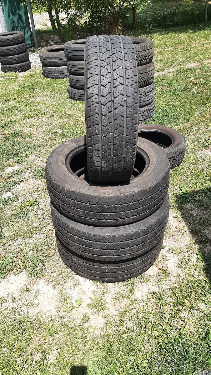 205/65r16C 107/105T Barum letne