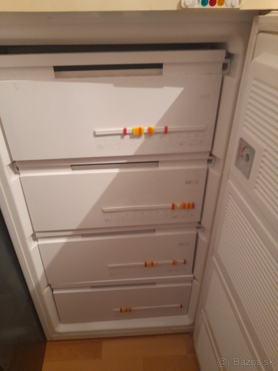 Mraznicka 4 šuflíky