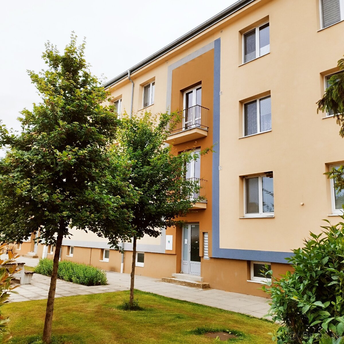 Predáme 2i byt s Garážou vo Svätom Jure ul Kozmonautov