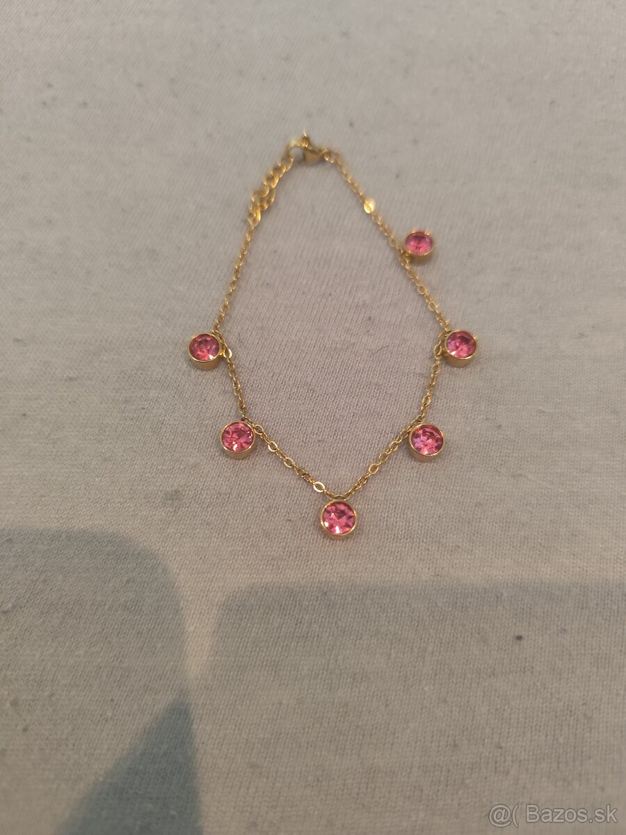 Dámsky náramok z chirurgickej ocele .