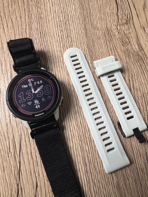 Garmin Forerunner 955 Solar, Whitestone