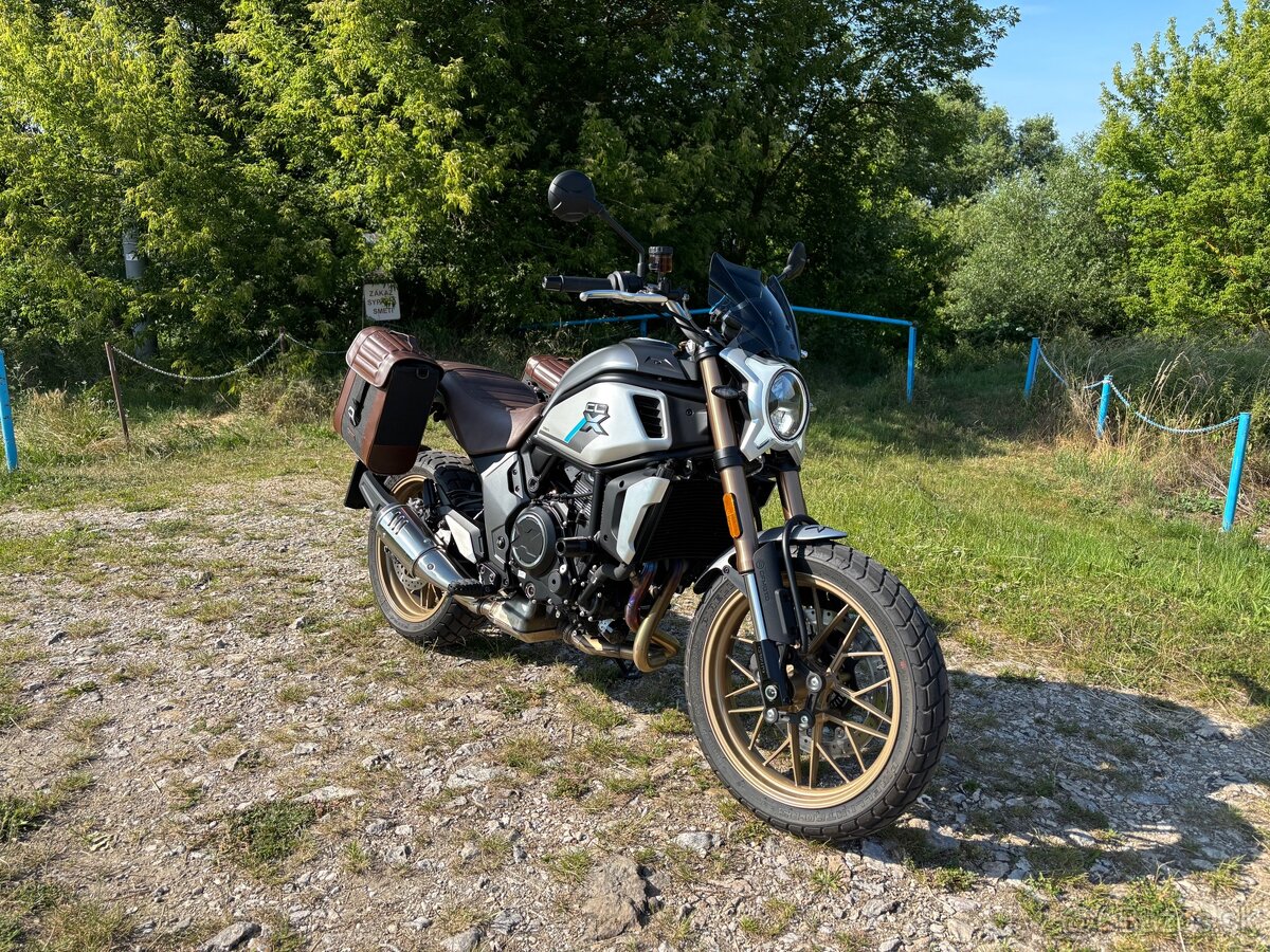 Cfmoto CLX Heritage 700