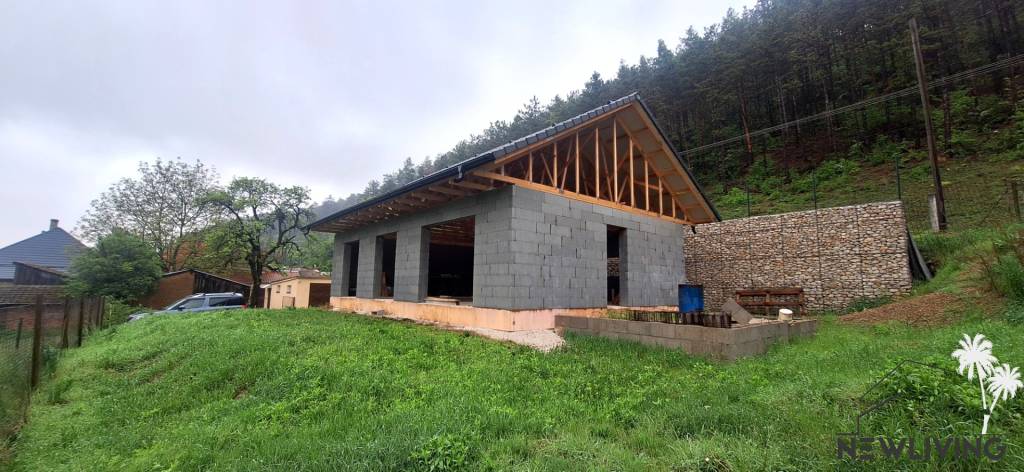 PREDAJ: Rozostavaný dom s rozprávkovým výhľadom