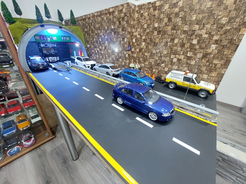 diorama dialnica s tunelom 1:18