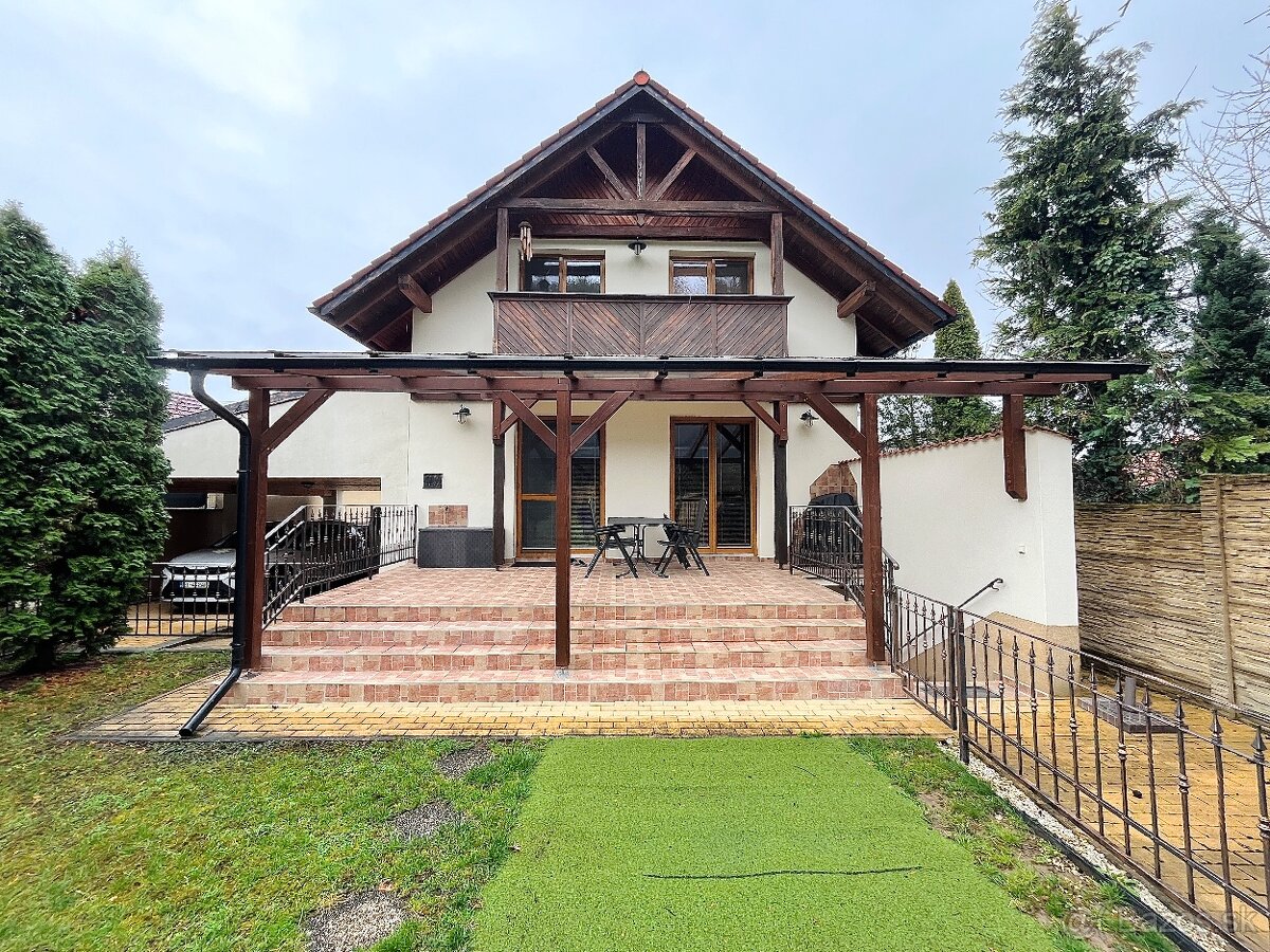 Na predaj 4-izbový rodinný dom v Sokolovciach
