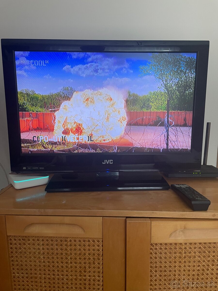 LCD tv JVC