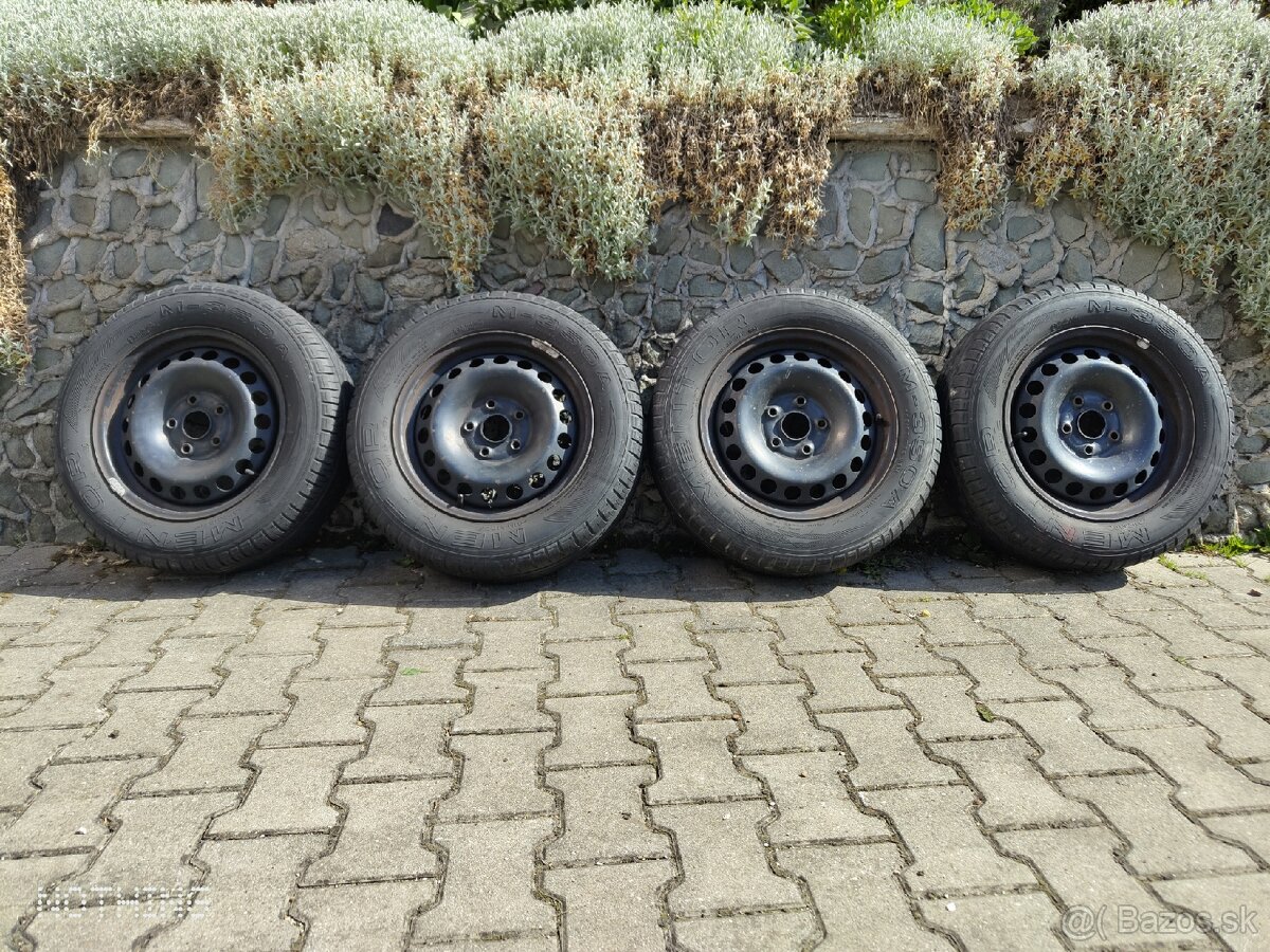 Plechové disky + pneu Octavia 2 195/65/R15