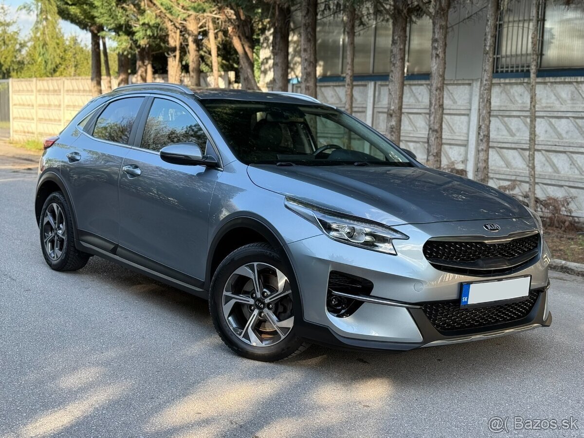 KIA XCEED 1.5 T-GDI GOLD 2022/ SK AUTO/ 1.MAJITEĽ/ NEBÚRANÉ