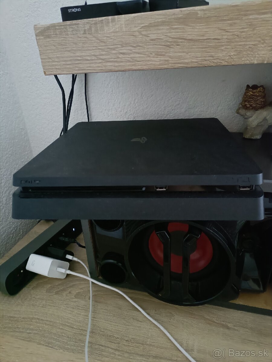 PS4