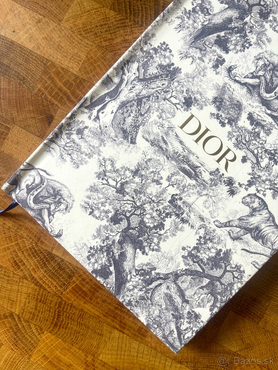 Dior notebook
