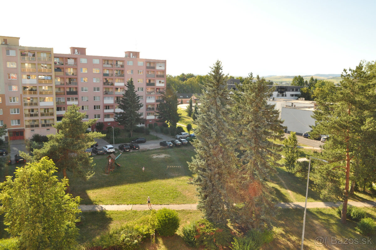Prenájom bytu 3+1 s loggiou, sídl. Tarča, Sp. Nová Ves