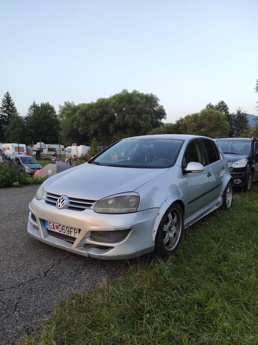 Cukrík - Volkswagen Golf 1,4 benzín