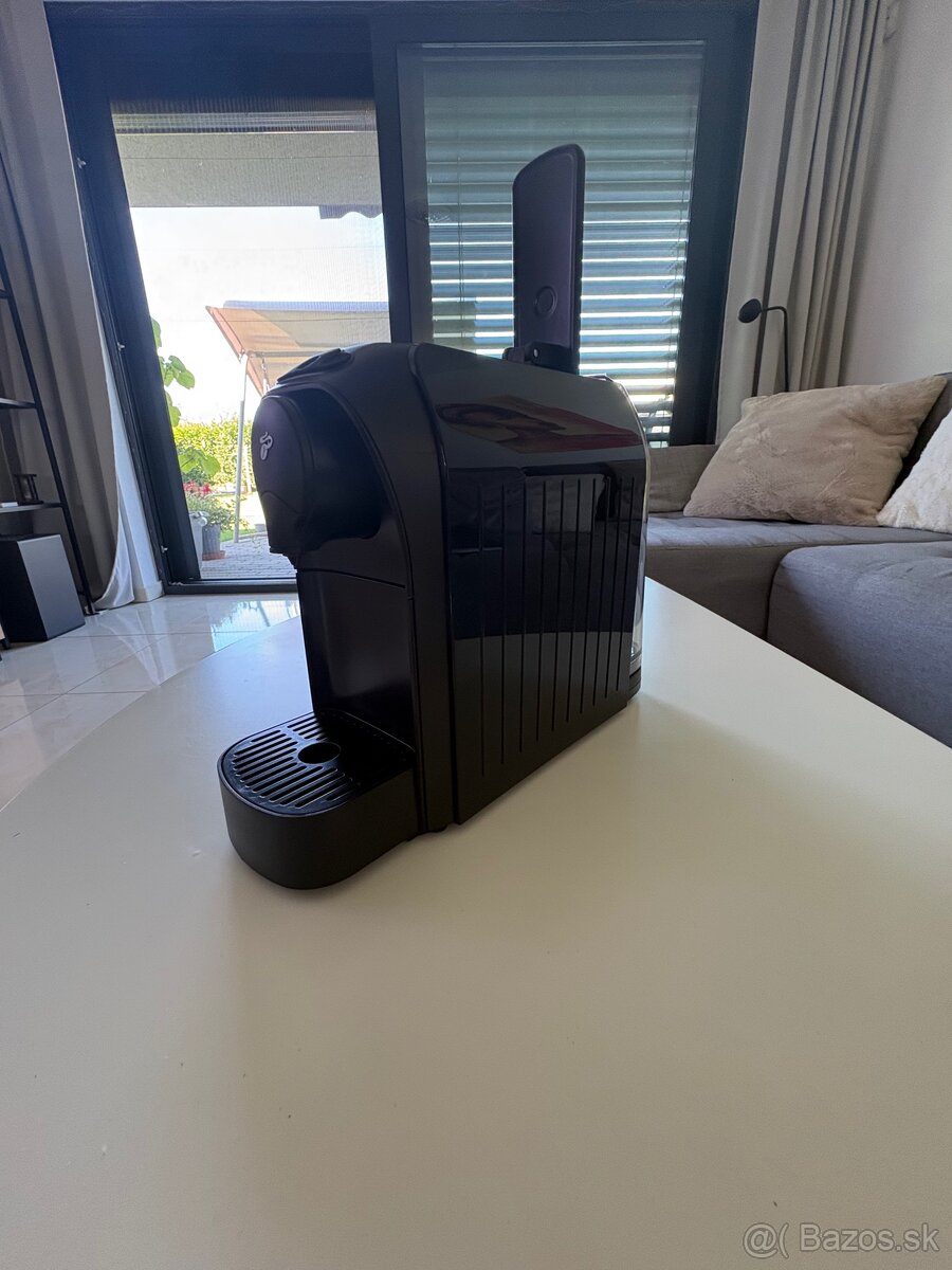 Kávovar Tchibo Cafissimo EASY Black