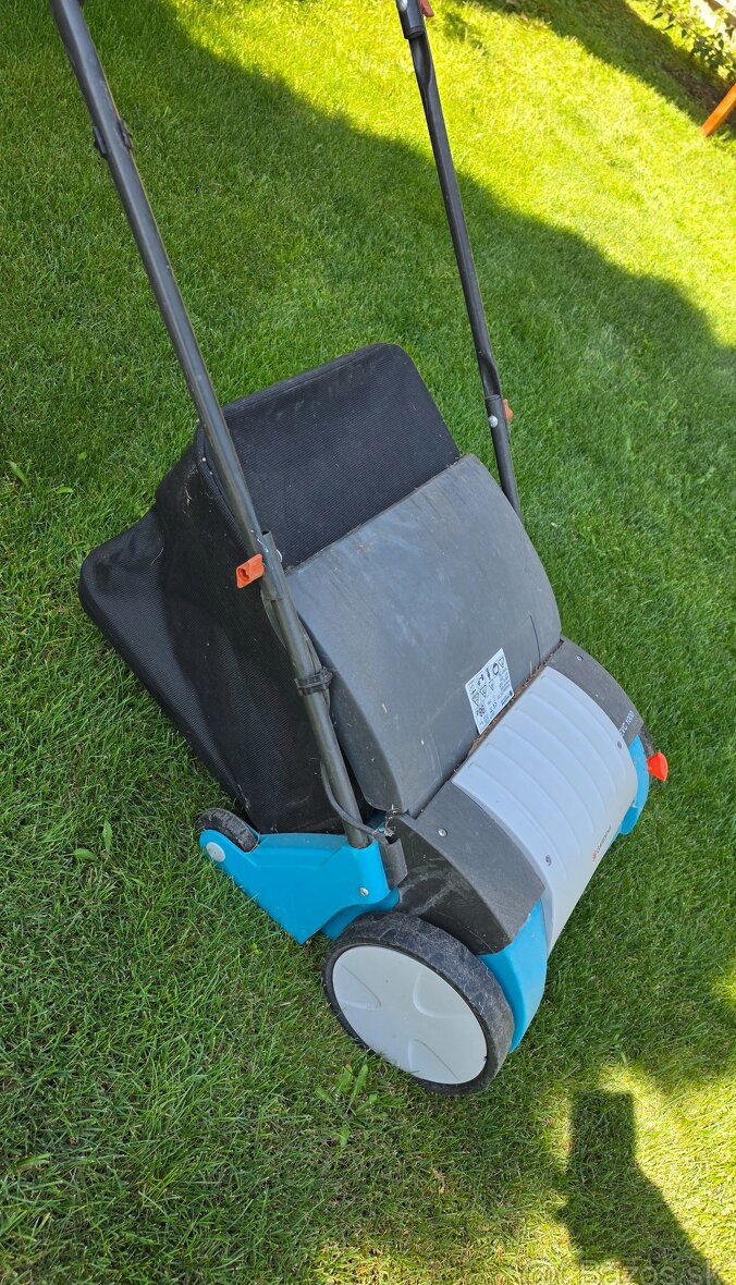 Vertikutátor Gardena EVC1000 + kos