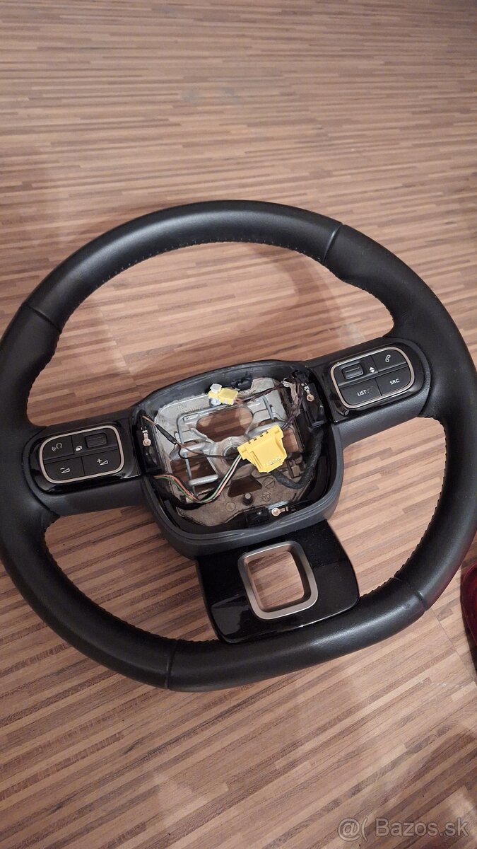 Volant na Citroen Berlingo, C3
