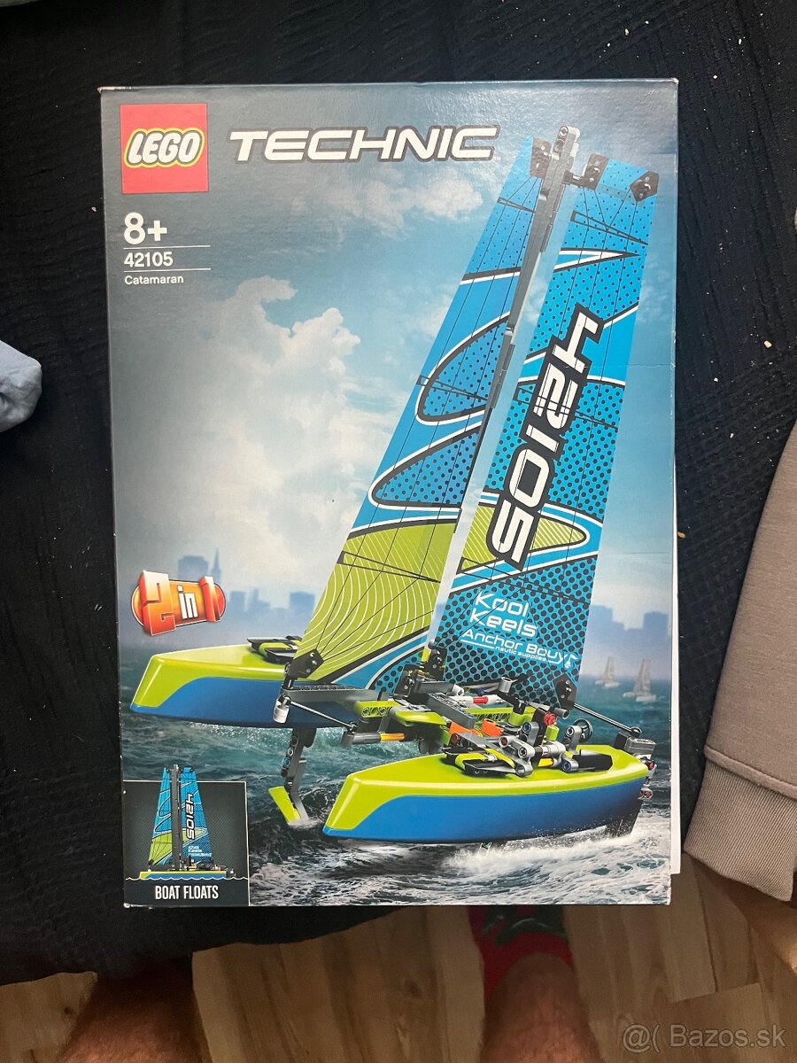 Lego Technic 42105 Catamaran