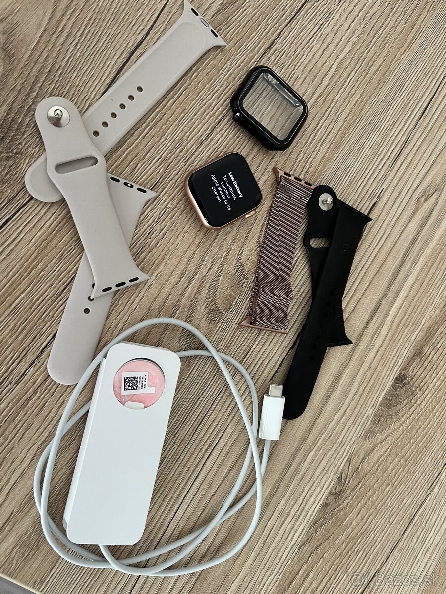 predám Apple Watch SE 40mm + príslušenstvo