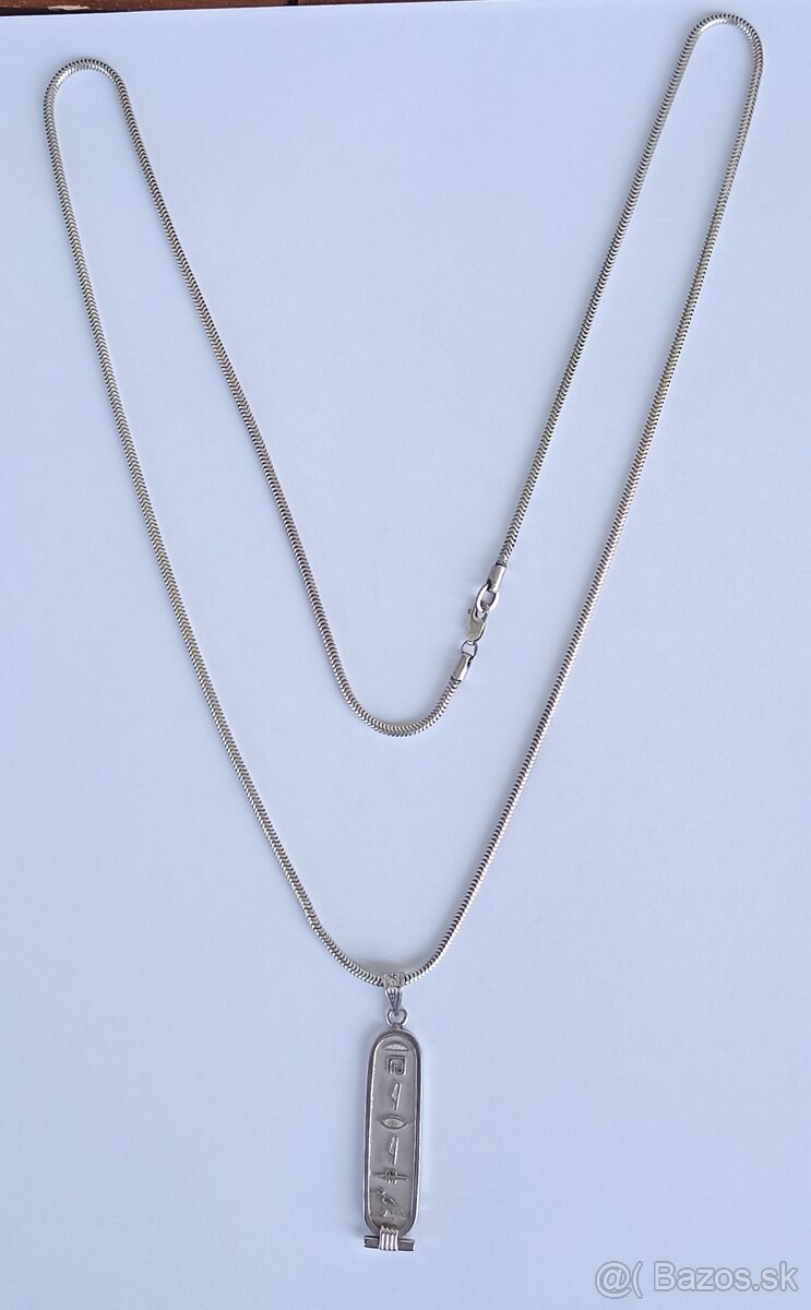 Strieborná retiazka a prívesok s hieroglifmi