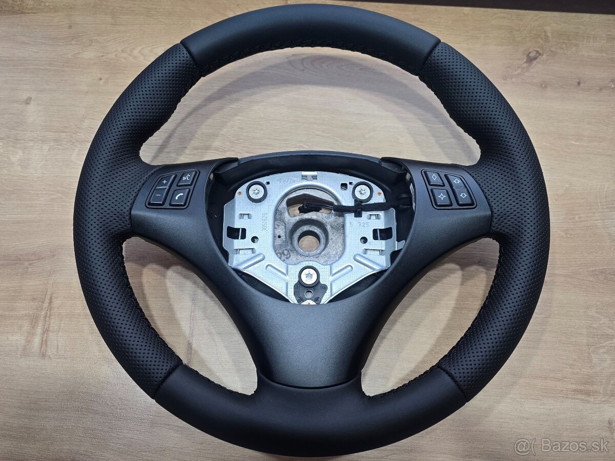 VOLANT BMW 3 E90 E91 E92 E93 E87 E82 E84 sport