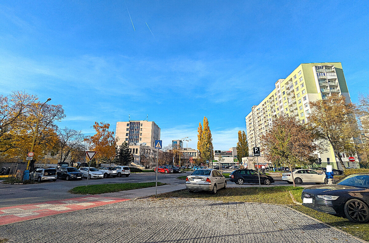 BEZBARIÉROVÝ 1 i. blízko CENTRA, Ludmanská, OV, 41m2