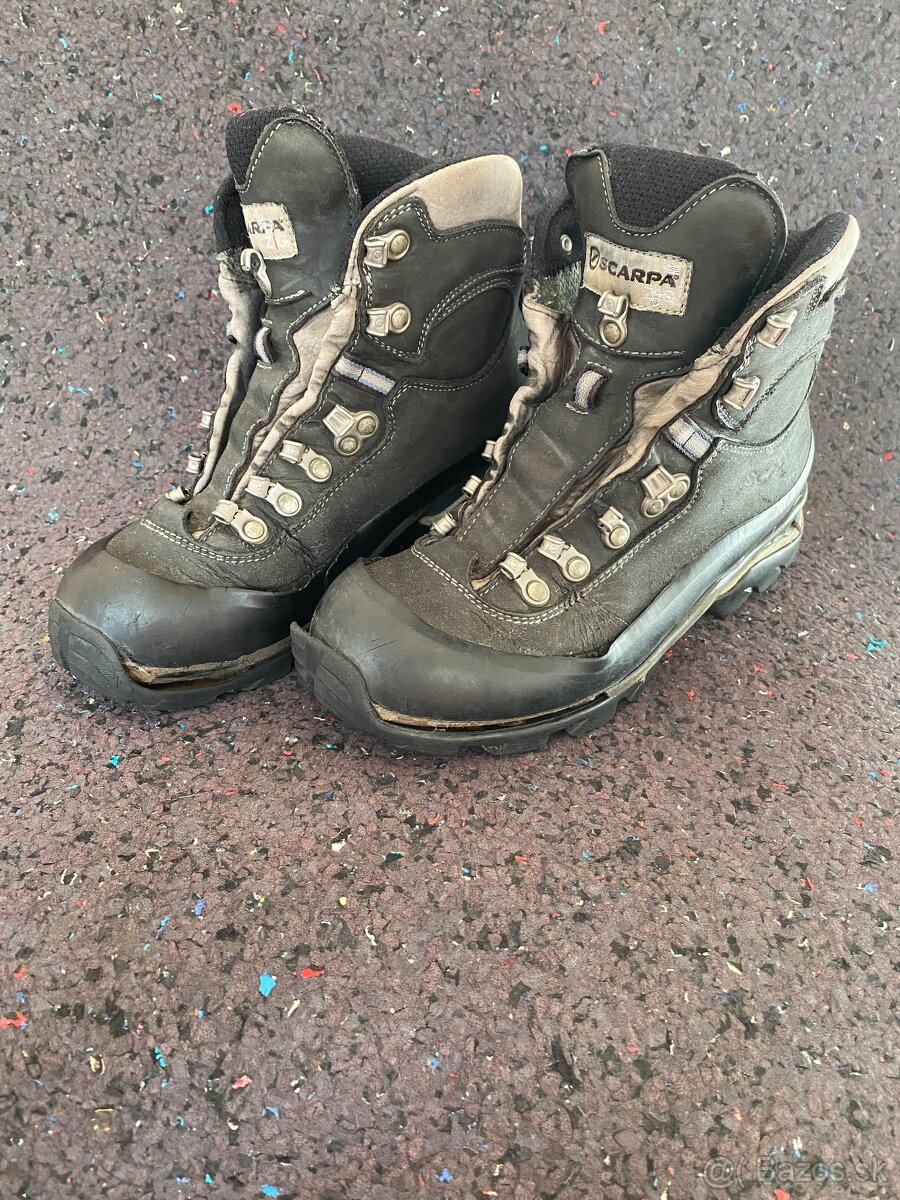 Scarpa 37