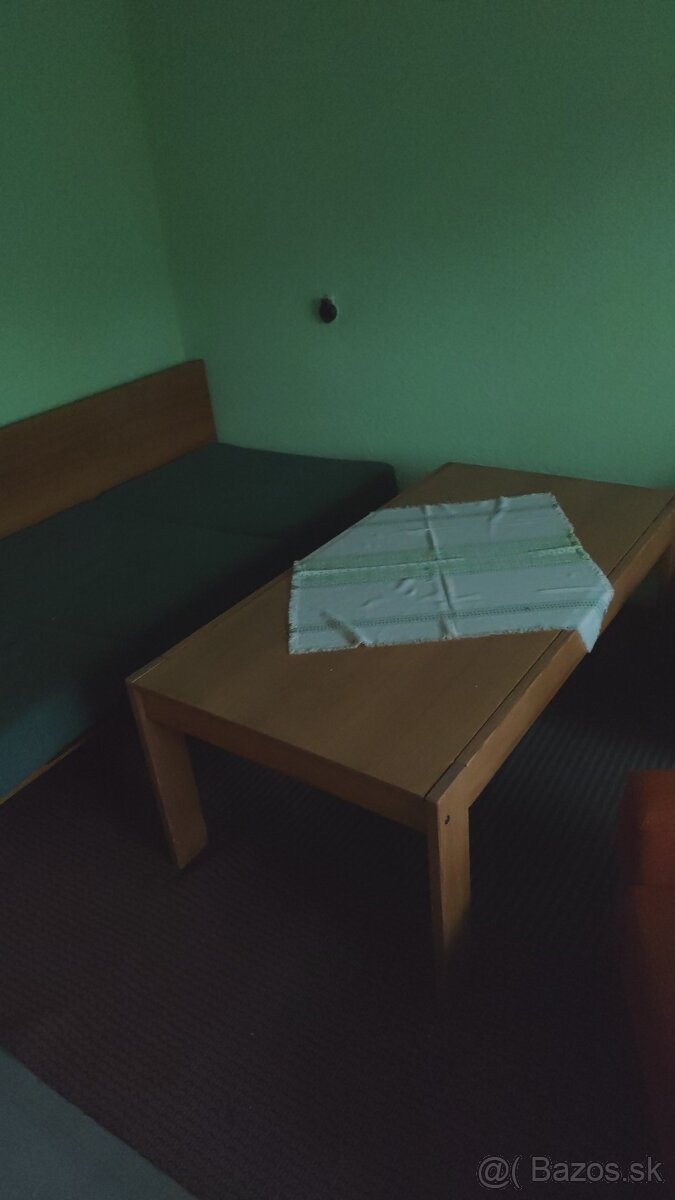 Predám konferenčný stolík