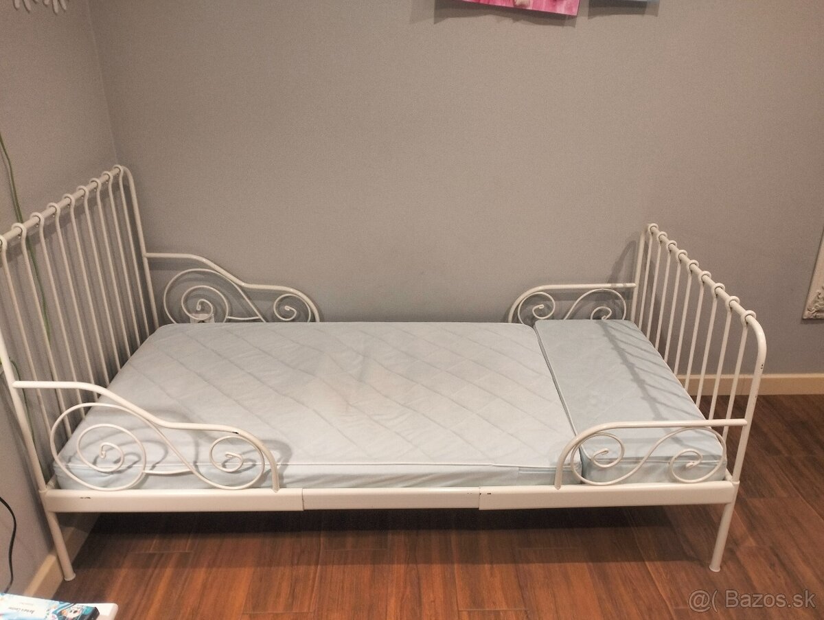 Rastúca posteľ IKEA