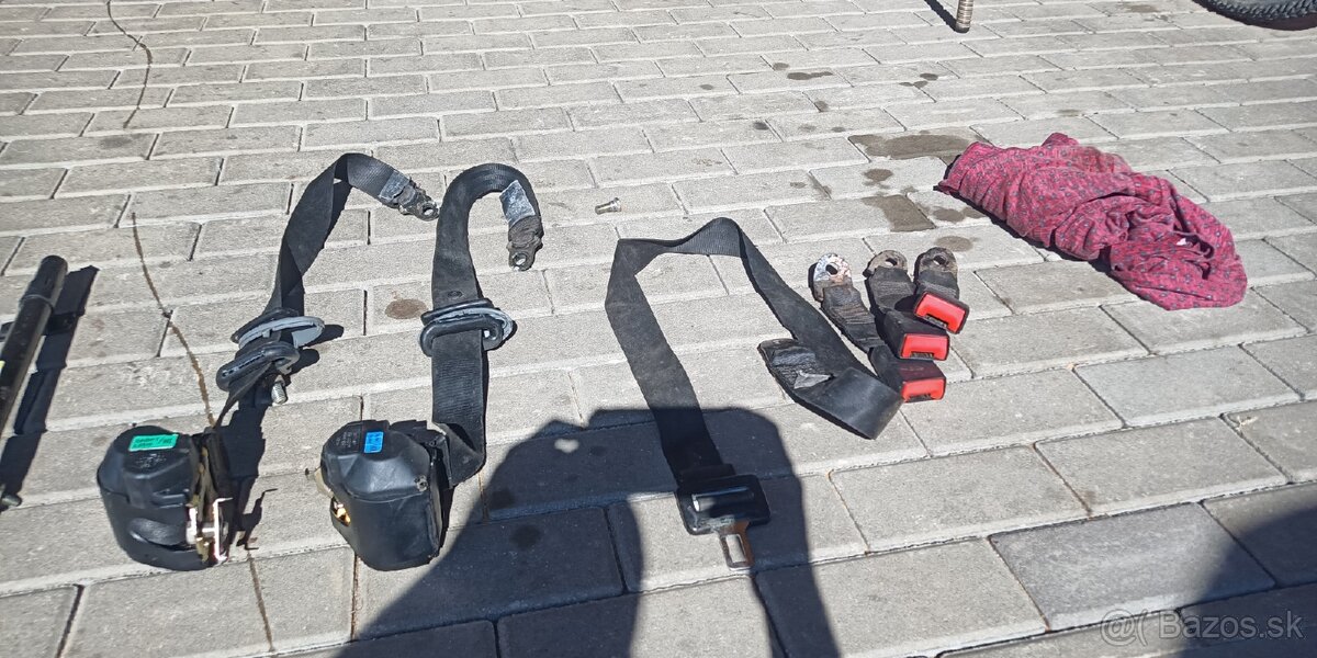 Zadné pásy škoda Felicia