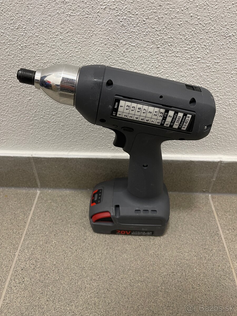 Aku rázová uťahovačka