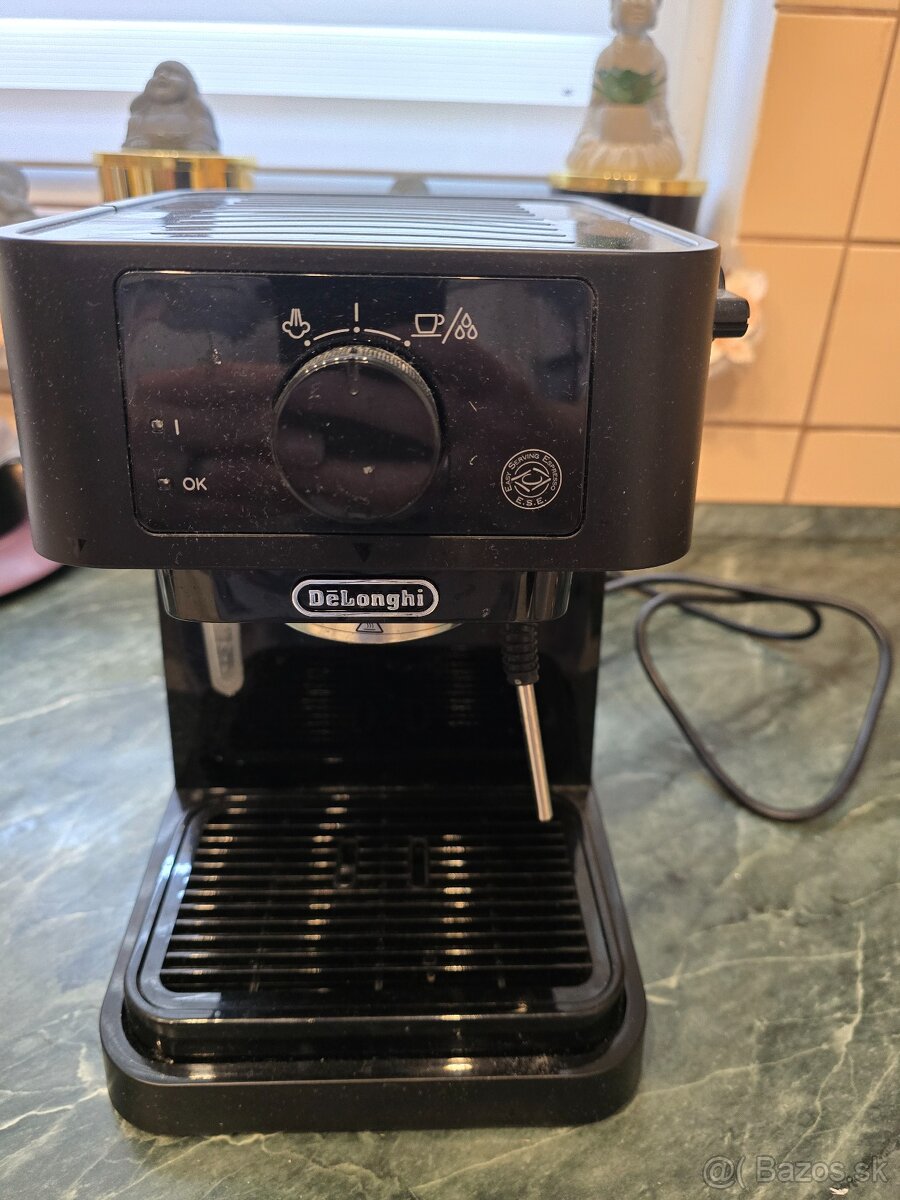 Kavovar DeLonghi
