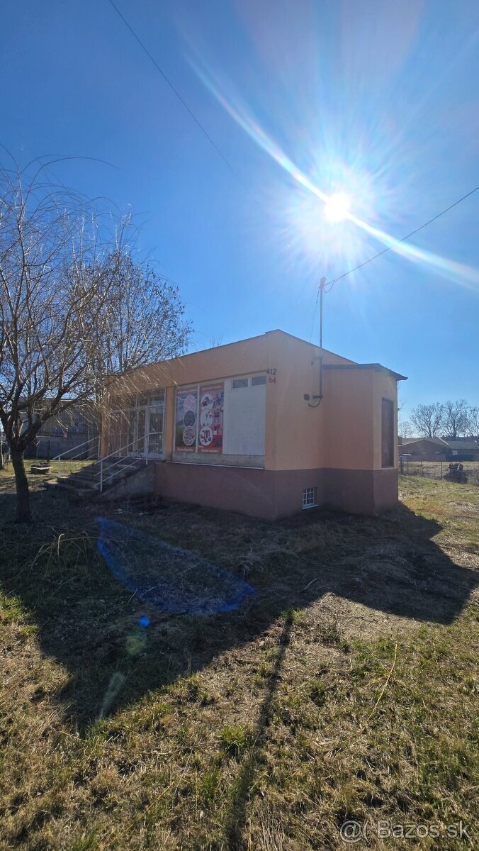 Na predaj komerčna budova Tekovské Lužany