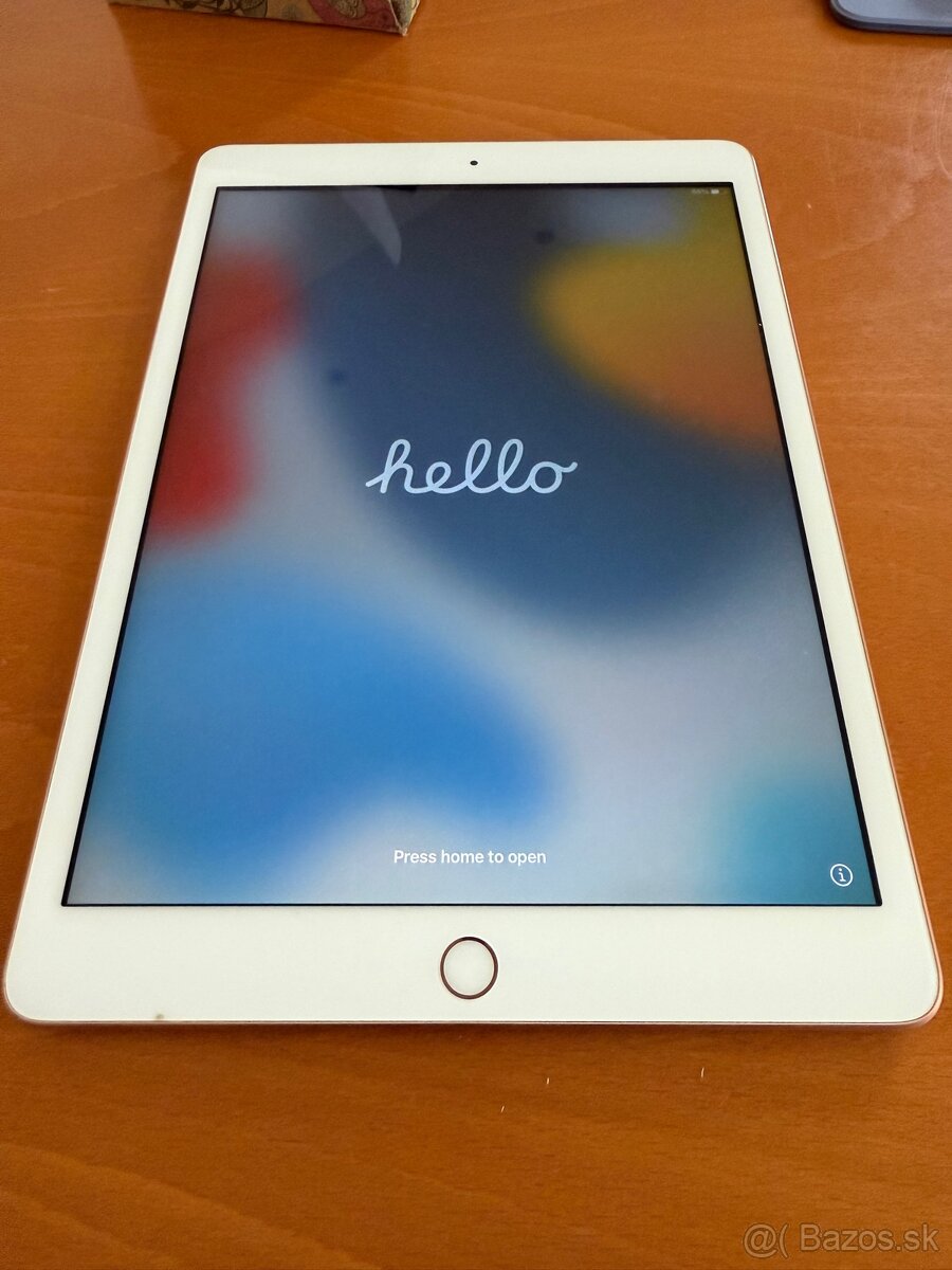 iPad 8. generácia 32GB WIFI (model A2270), gold