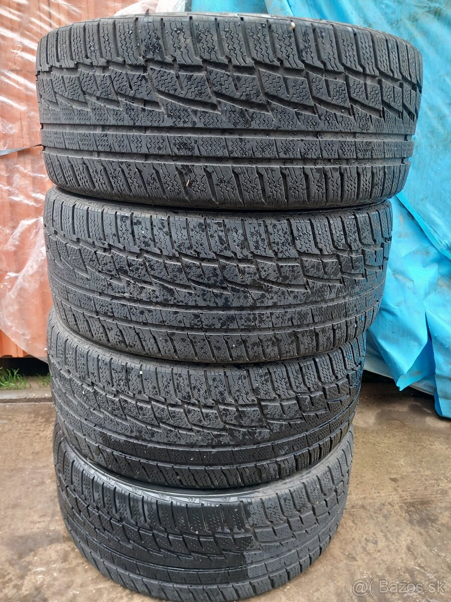Zimne pneumatiky 225/45R17