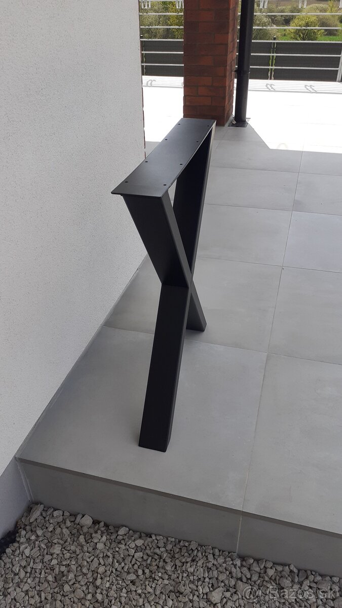 Kovove nohy na stôl