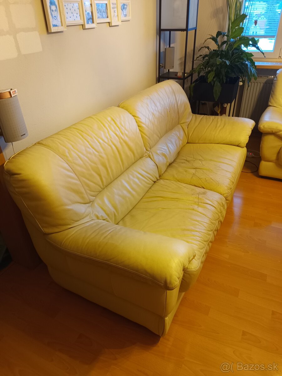 DARUJEM Sedaciu súpravu.