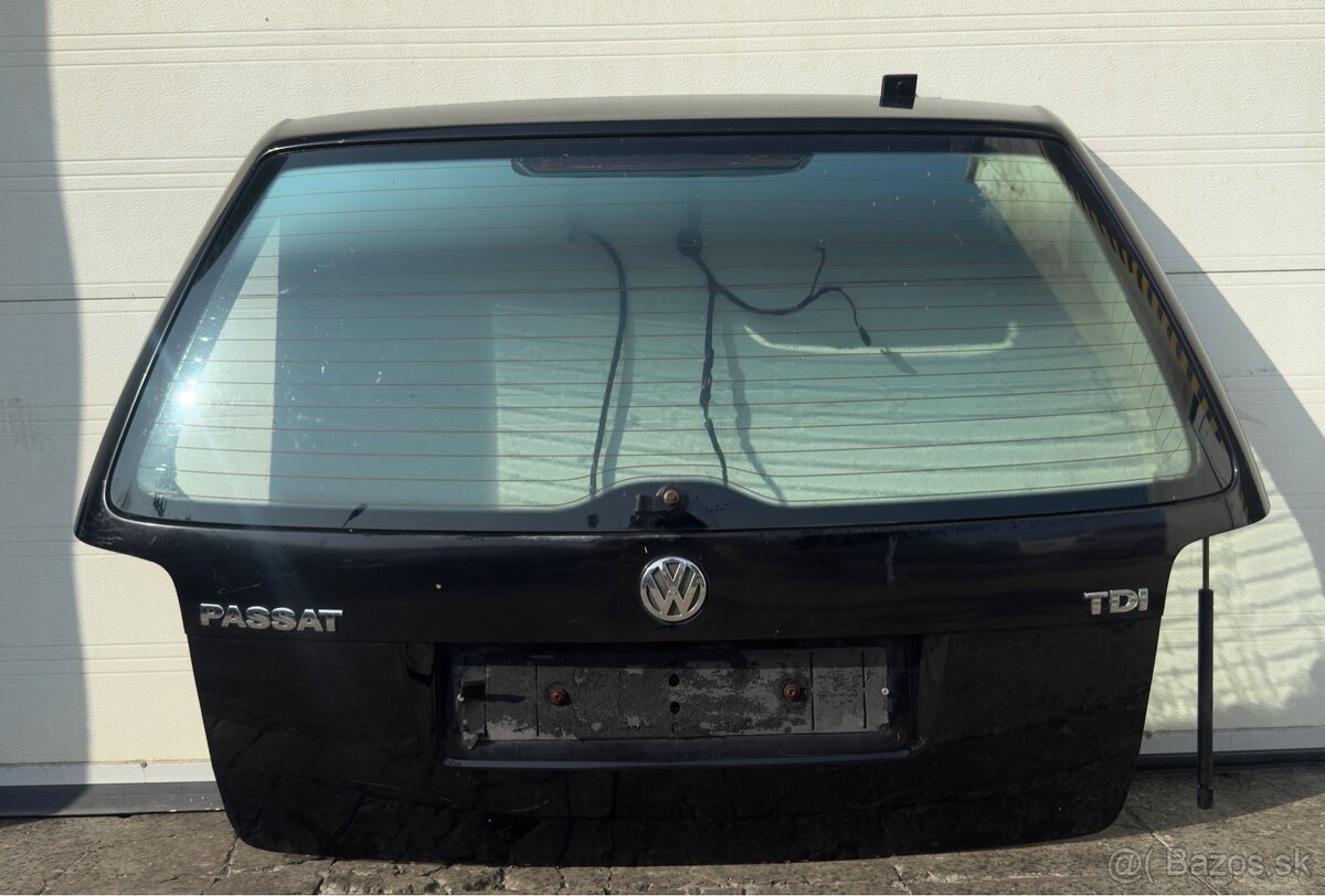 VW PASSAT B5/ B5.5 piate kufrove dvere, veko kufra, kufor