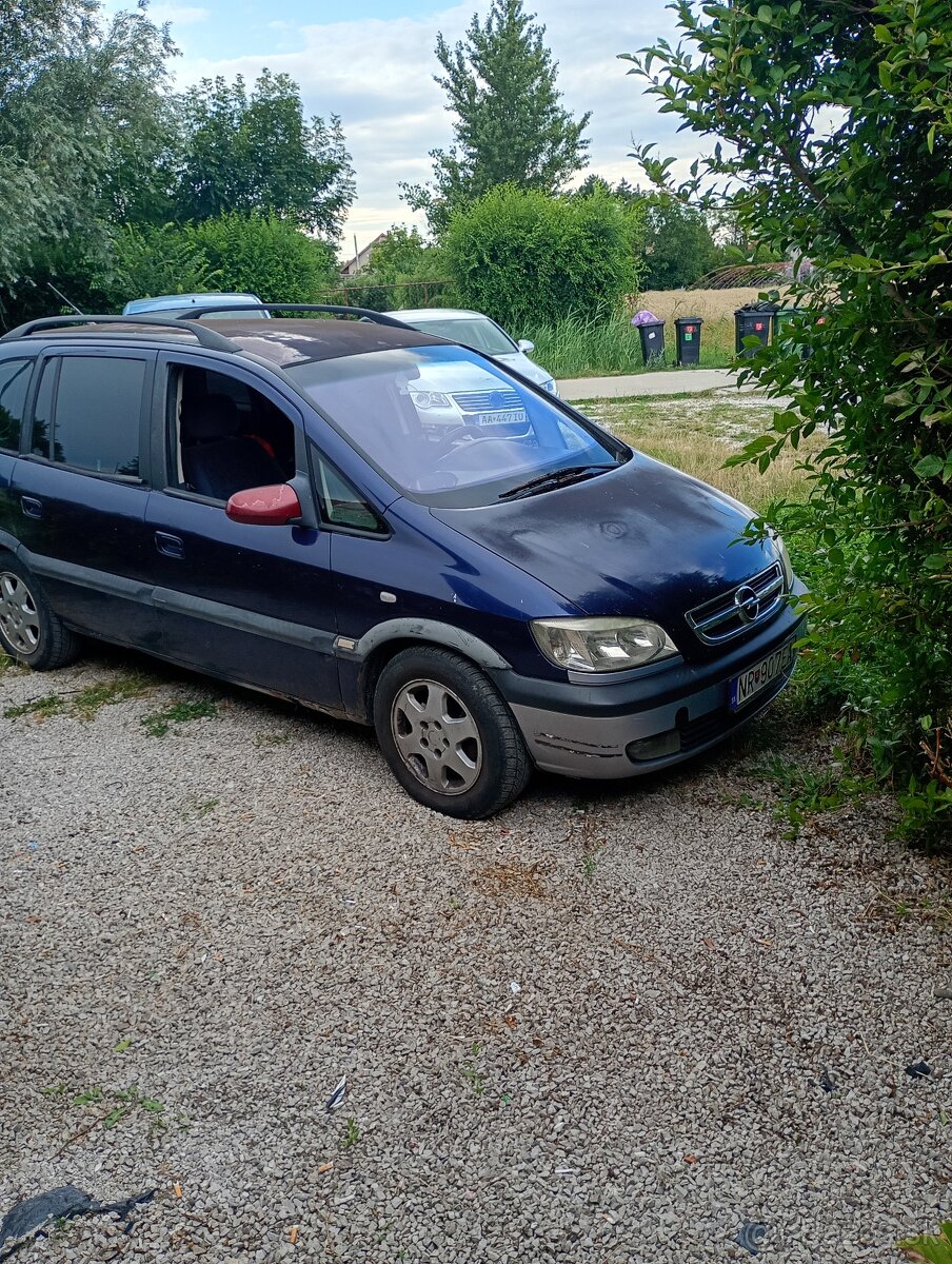 Opel Zafira 1.6 benzin