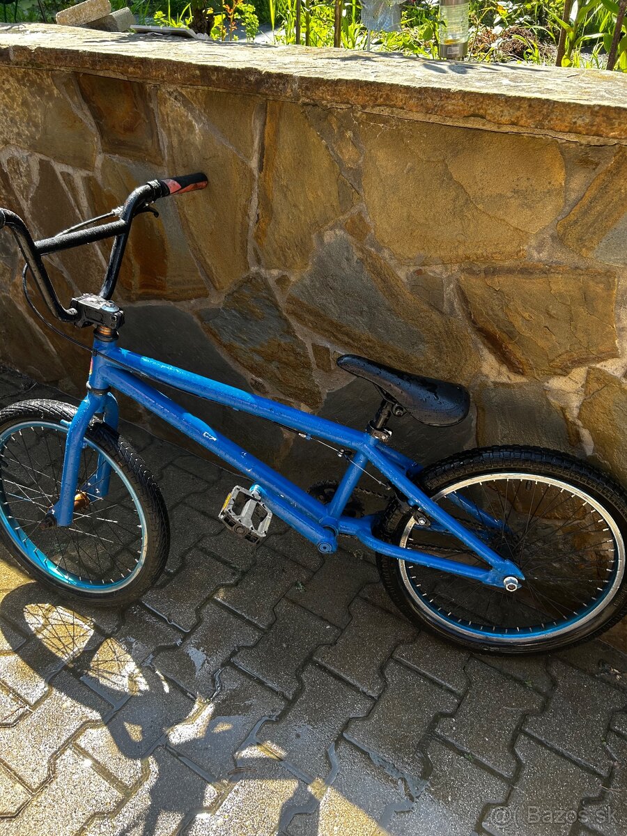 PREDÁM TÚTO BMX Z DÔVODU NEVIUZITIA