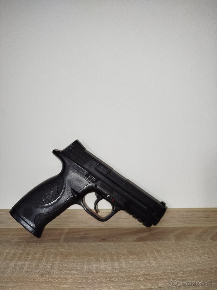 Pištoľ Smith & Wesson M&P9