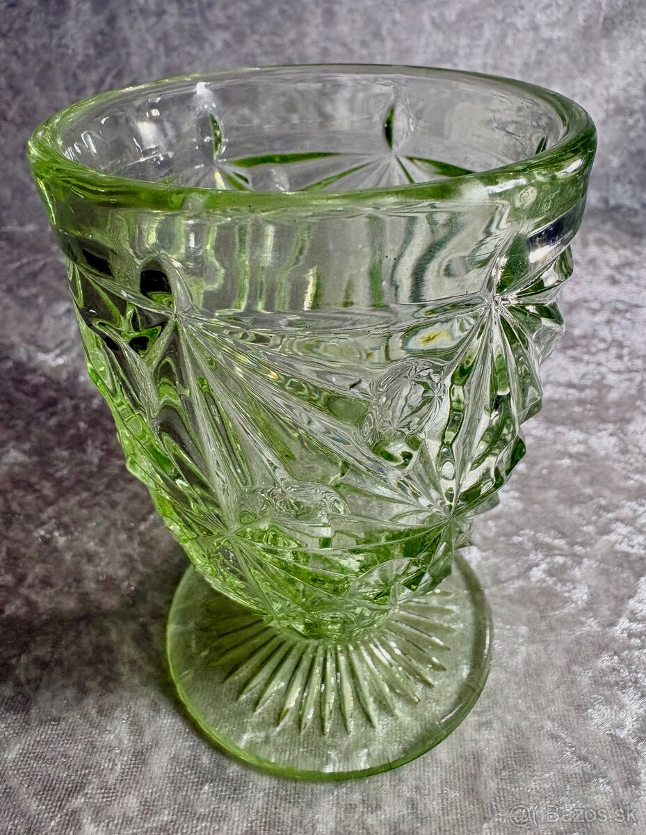 ART Deco uranova vaza