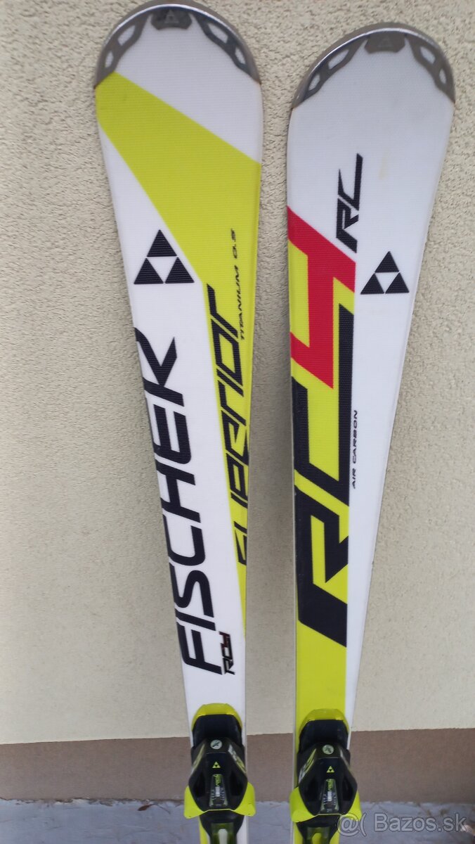 Predam lyze Salomon, 150cm a Fischer RC4, 170cm