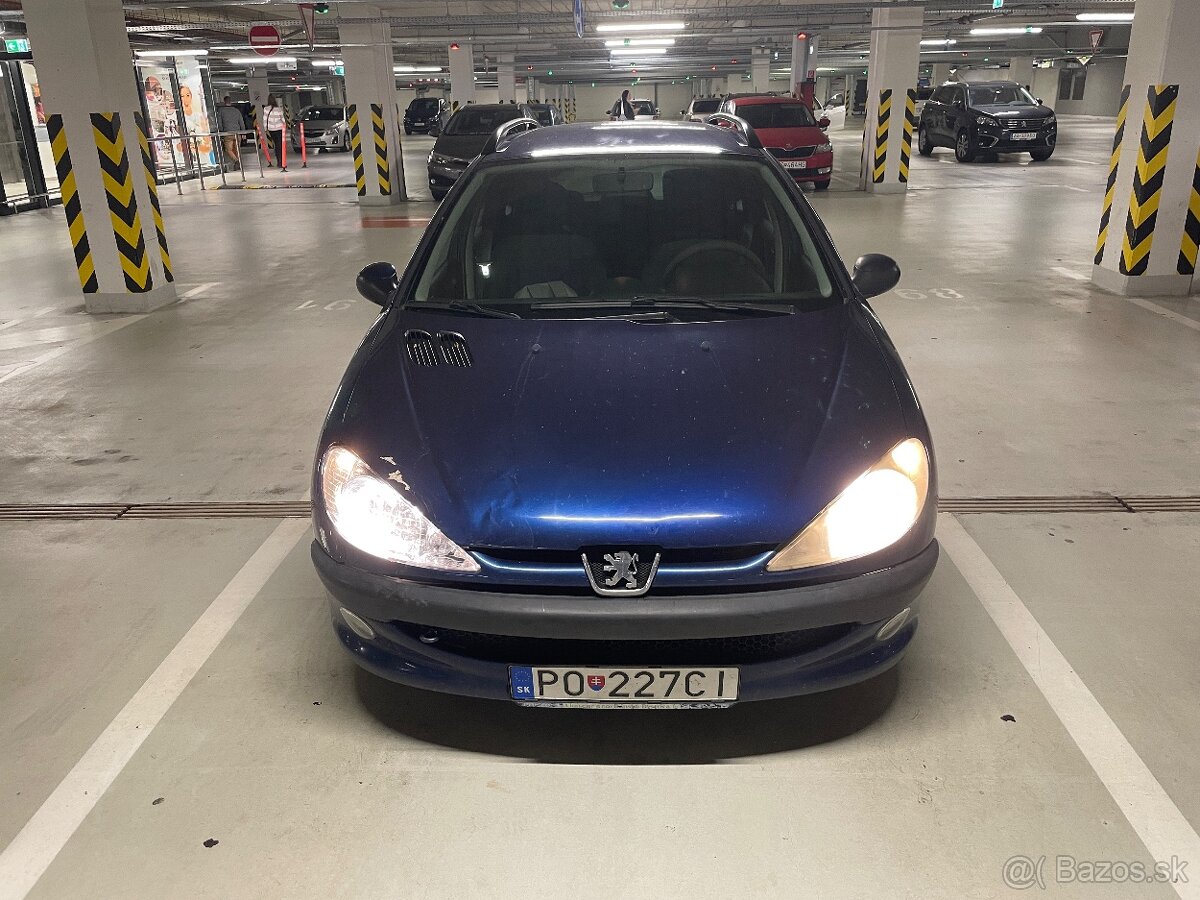 Peugeot 206 SW  2003 1.1 benzín 44kw 220 000km