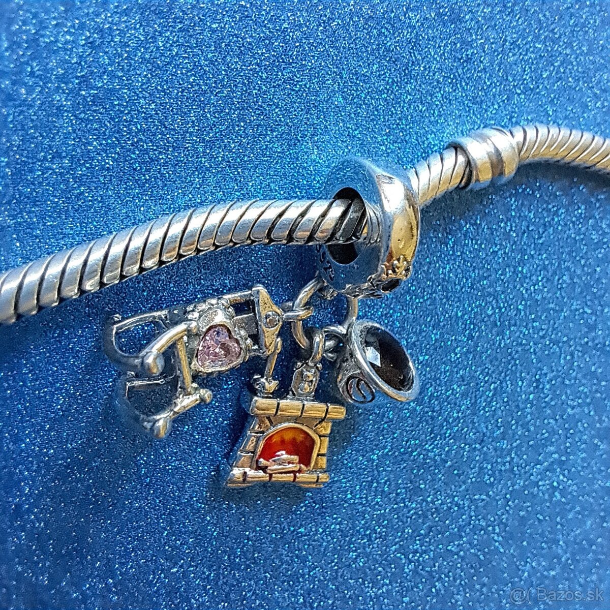 Prívesok Krb, Káva a Hojdacie Kreslo