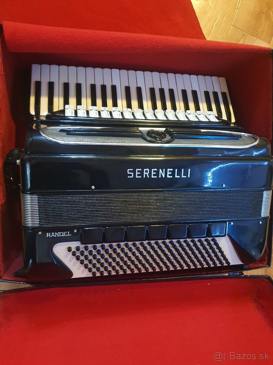 Koncertní Akordeon Serenellini 5 hlas Cassoto