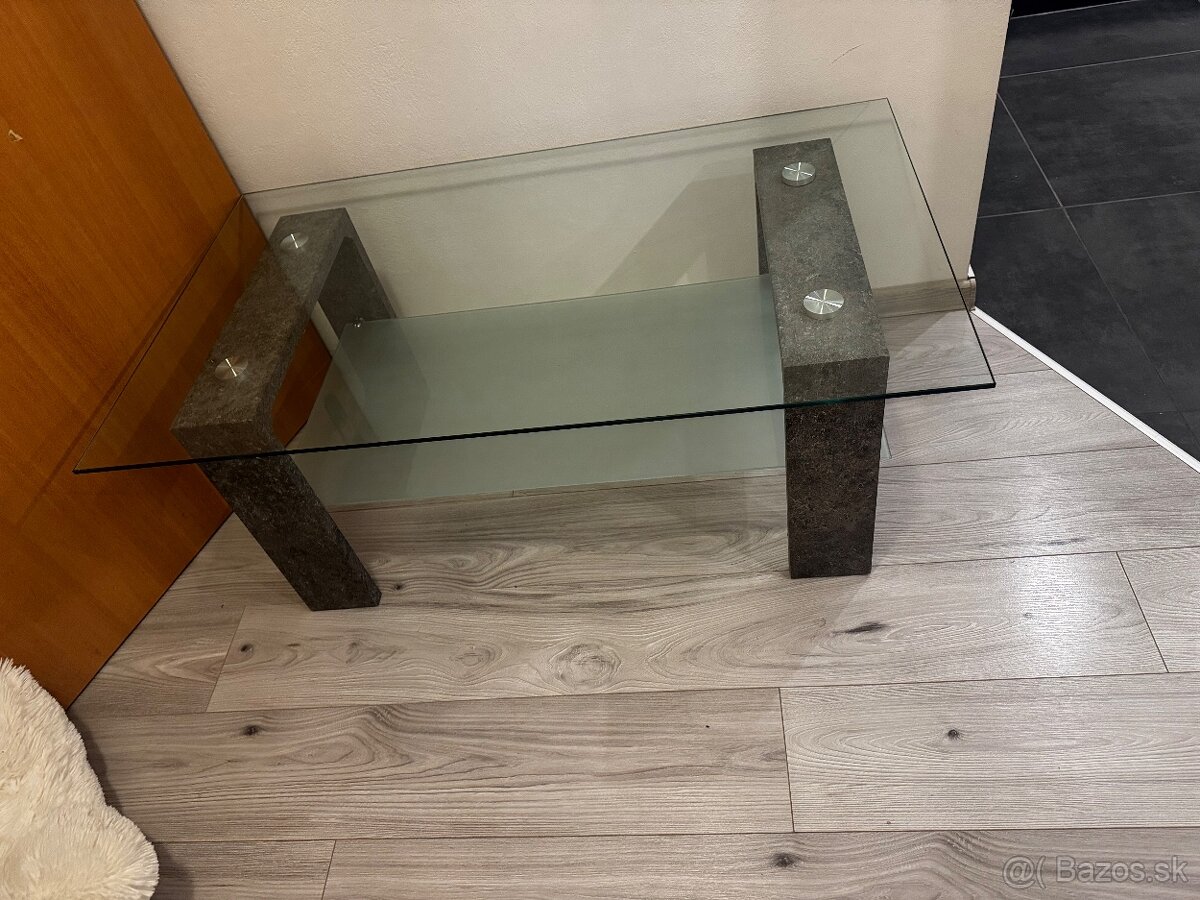 Predám konferenčný stolik