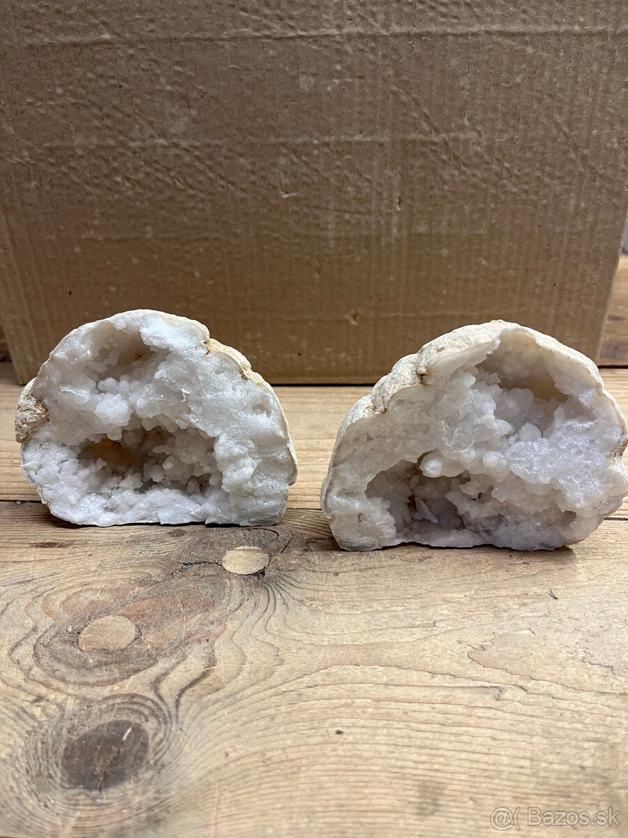 Predám krištáľ geódu z Maroka