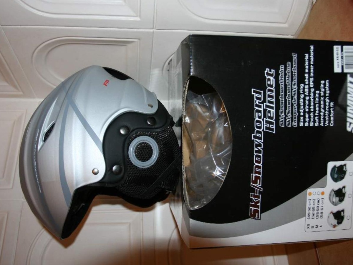 detská lyžiarska prilba SUMMIT 48 do 52 cm , nová