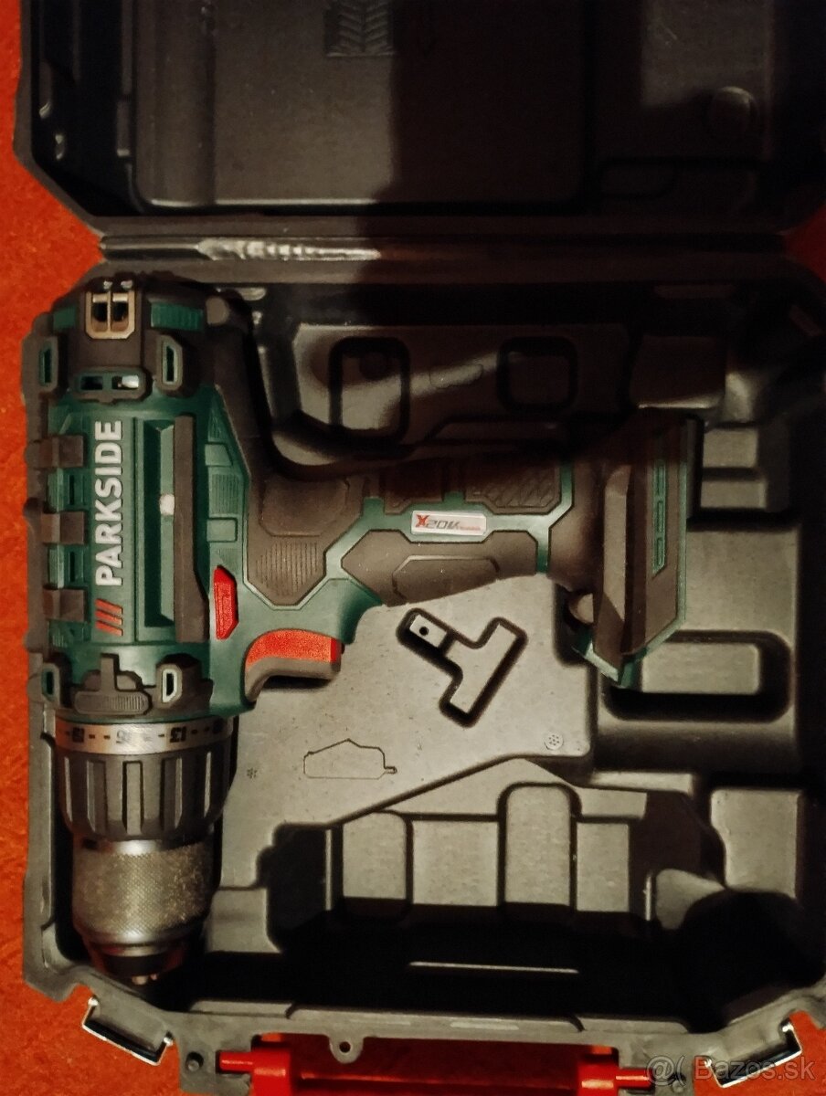 AKU vŕtačka a skrutkovač